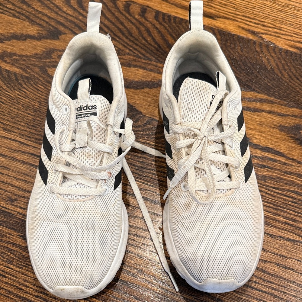 Adidas Men's size 6 white and Black Sneakers